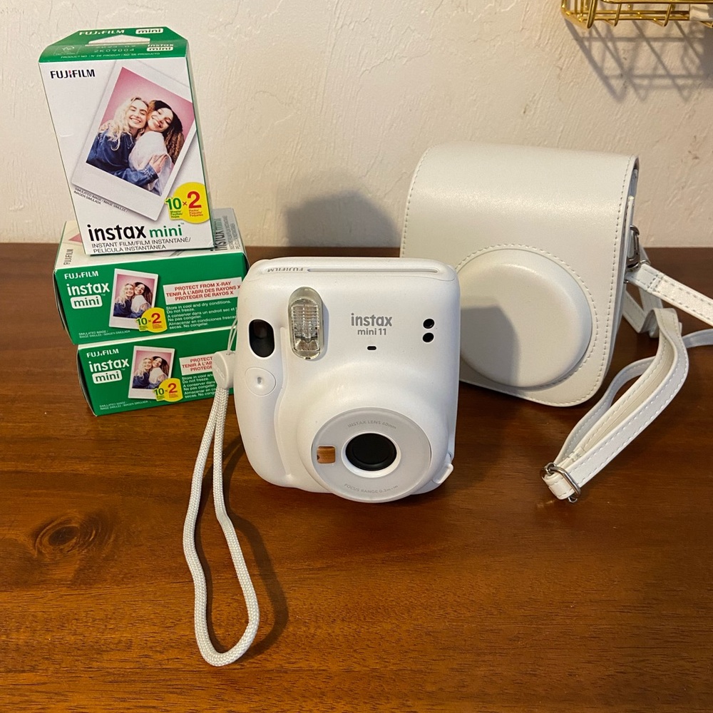 Fuji Instax Mini 11
